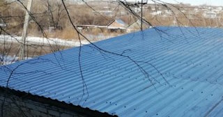 Демонтаж поликарбоната с крыши в Мариинске - услуги по доступной цене от 621 рублей
