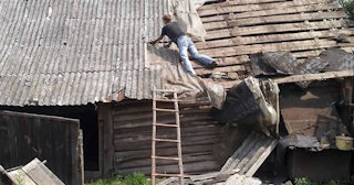 Демонтаж сарая с вывозом мусора в Мариинске - цена от 1552 рублей профессиональные услуги