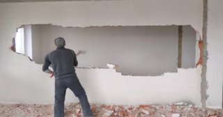 Демонтаж стен в квартире в Мариинске – цена от 725 рублей. - Сварной-Мрн