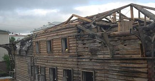 Демонтаж деревянных конструкций в Мариинске - расценки от 1035 рублей - Сварной-Мрн