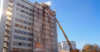 Демонтаж многоэтажного дома Мариинск, цена от 3672 руб.
